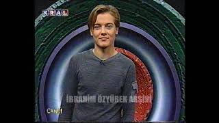 Kral TV VJ'i Arda Kural, Yeşim Salkım'ın yeni albüm haberini duyuruyor (Mart 2000)