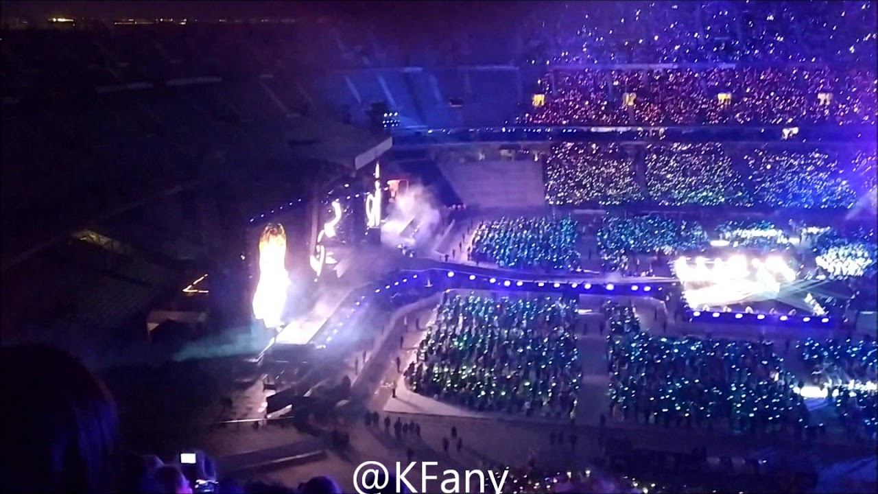 Wave and Full Speech BTS Concert Stade de France 190607 - YouTube