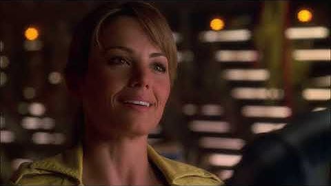 Smallville || Crimson 6x13 (Clois) || Lois Looks to Clark on Missing Details [HD]