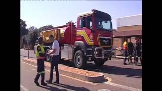 Heavyiest road vehicle pulled with teeth.Antonios Neonakis.