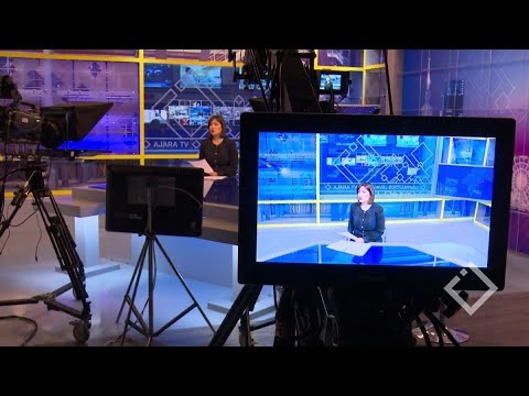 NDI–ს დირექტორს ლორა თორნტონსა და შორენა ღლონტს შორის გაფორმებული ხელშეკრულების