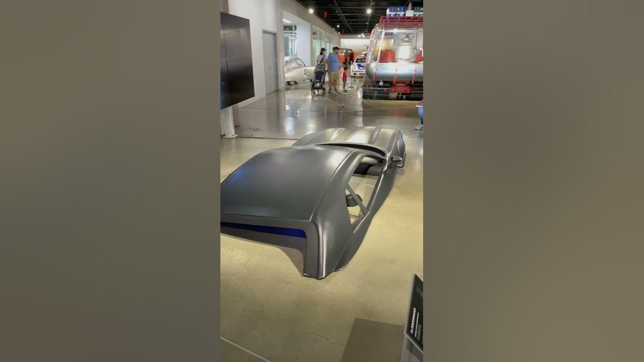 Dodge Challenger from Billie Eilish show - YouTube