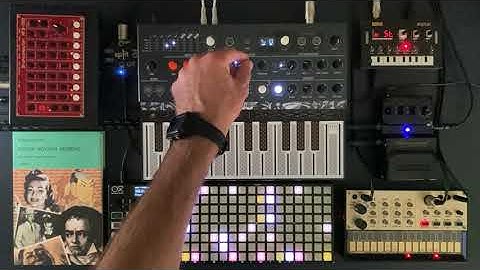 Late summer Electronica with OXI Instruments One, Korg Volca Keys, Arturia MicroFreak and MFB-522