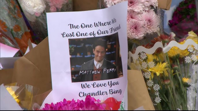 Matthew Perry Fans Pay Tribute at Chandler Bing's Iconic 'Friends' Apartment