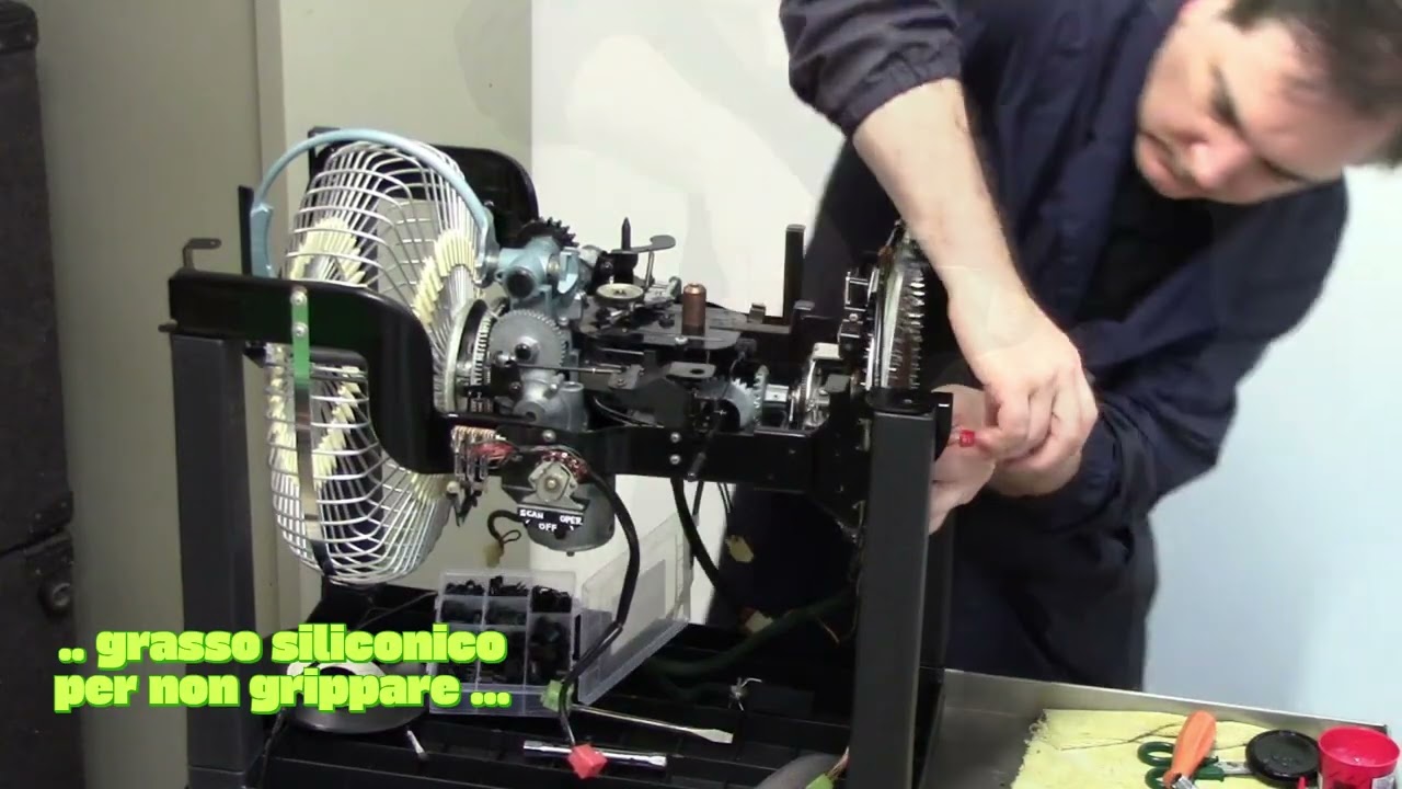 Undicesima parte.  Restauro completo del jukebox Rockola 1484.  Rimontaggio mech 2a