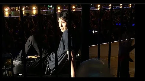 170820 CNBLUE Between us in HK - Wake up (funny moment)