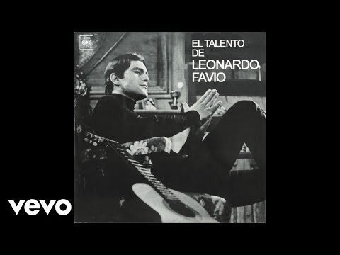 Watch the video for El niño y el canario