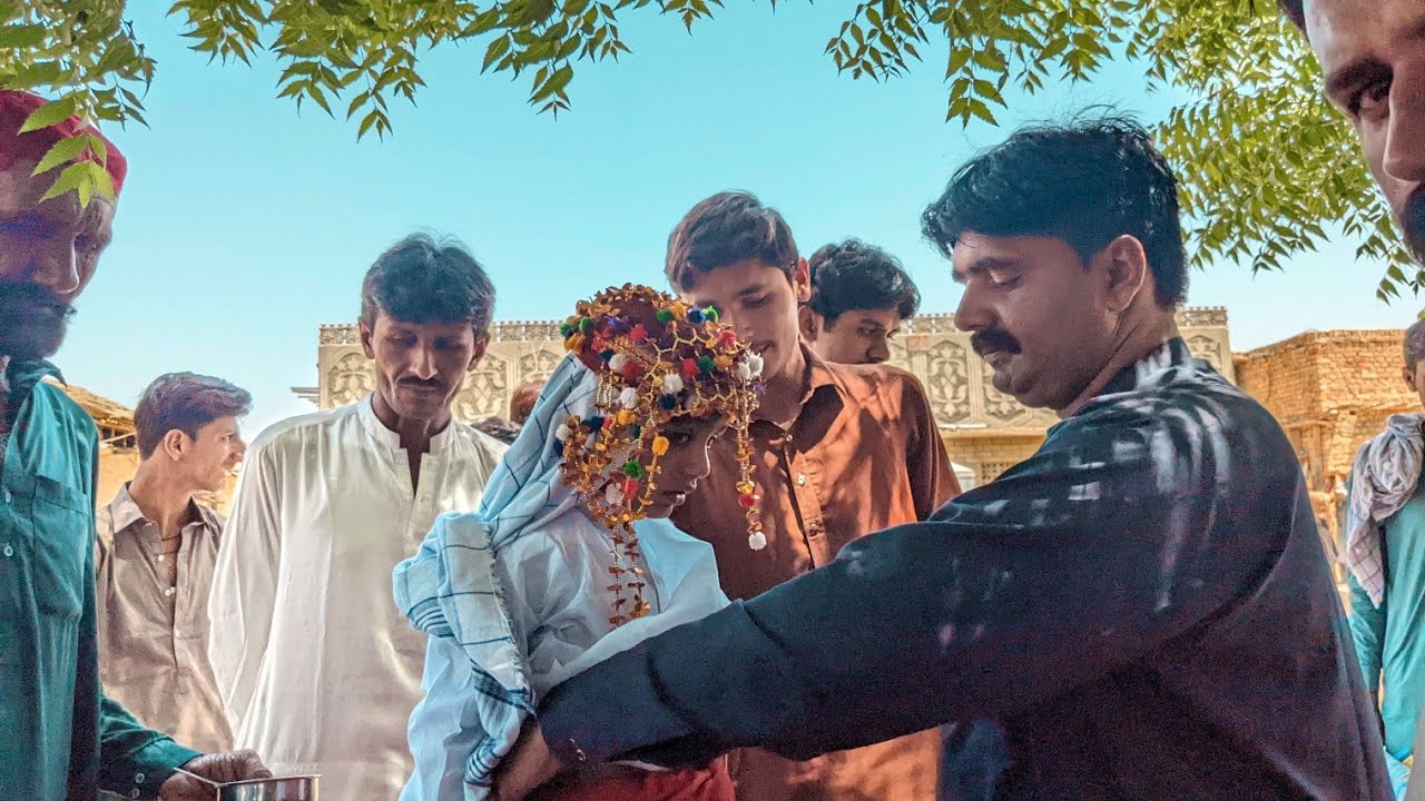 Jinsiy kiyimdagi qizlar ishtirokidagi porno videolar