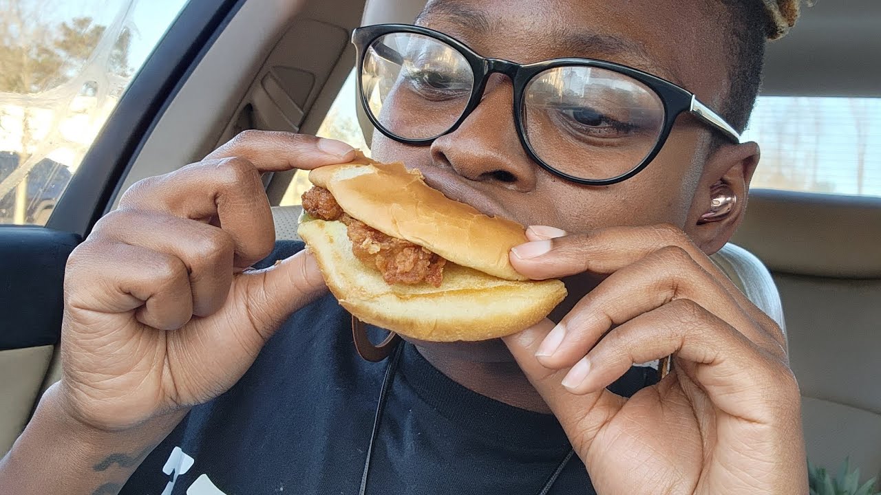 trying chick fil a cauliflower sandwich