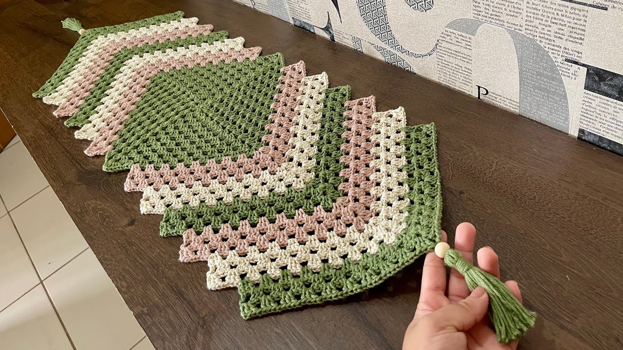 Пошаговое вязание крючком ромбовидной скатерти-дорожки / Быстро, легко и очень экономично