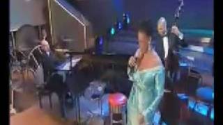 Video thumbnail of "a foggy day - dianne reeves and berlin philarmoniker - 2003"