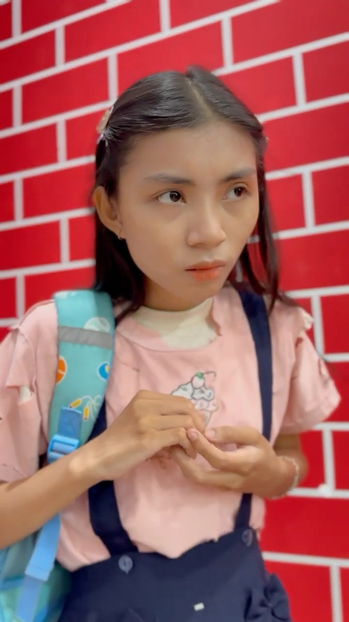 LNF - Học sinh mới và những người bạn || New student and friends #shorts