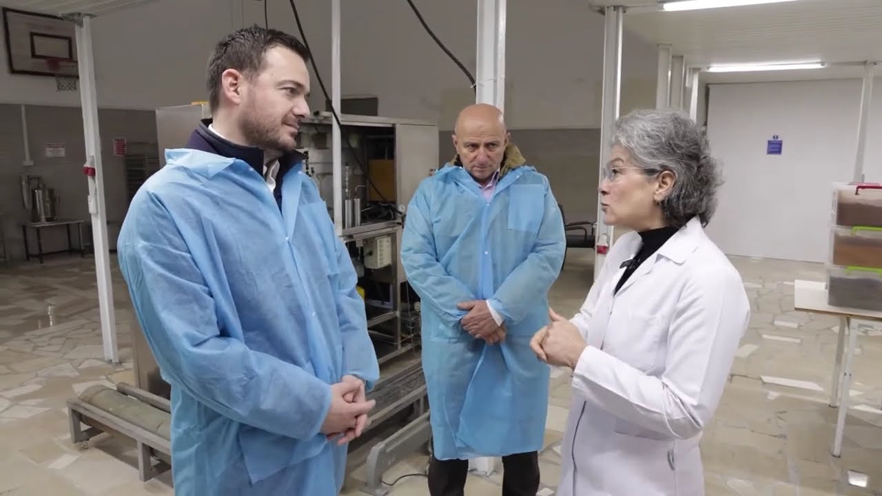 Elbasan: Në laboratorin dhe showroom-in e AMEL Ekstrakt, me Arben Vrushi dhe Lindita Vrushi