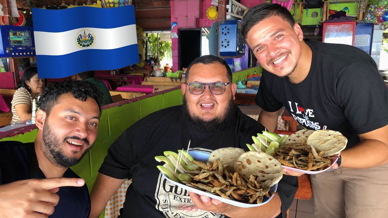 Probando Comida Callejera en El Salvador 🤤🇸🇻 Ft. 