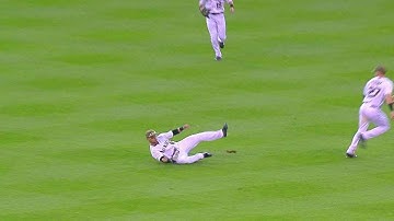 CIN@COL: Parra makes a sliding catch in the 4th