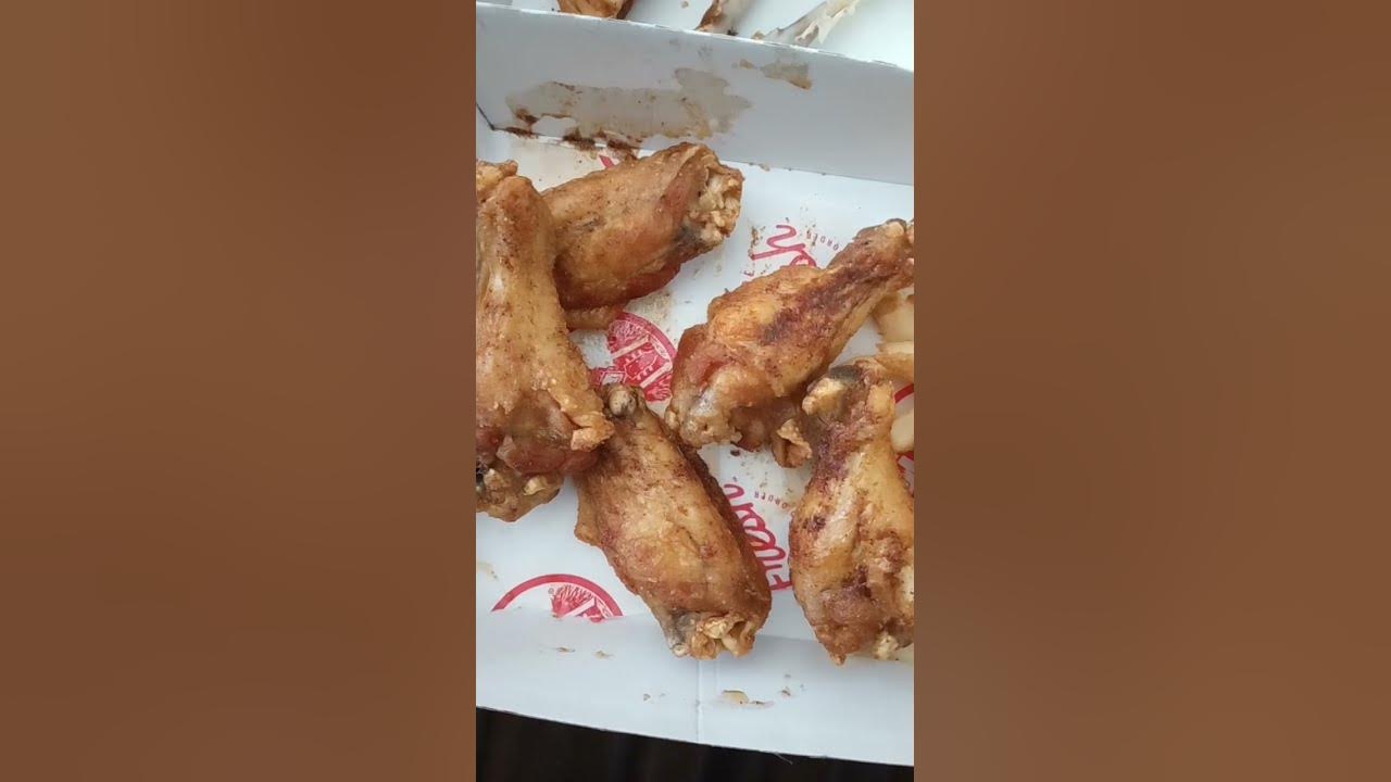slim-chickens-cayenne-ranch-dry-rub-wings-fries-shorts-wings