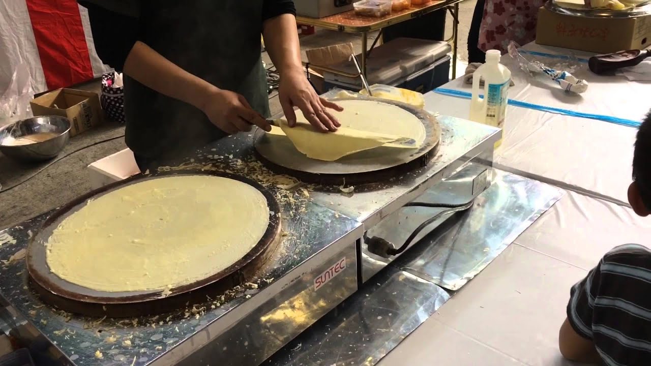 クレープつくり。静岡市中央卸売市場 市場まつり 流通センター