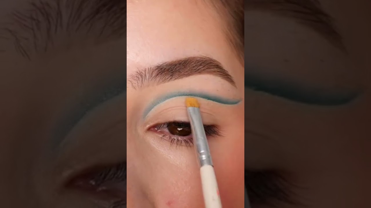 Untitled design 6Glitter winged eyeliner look with cut crease Some items were gifted