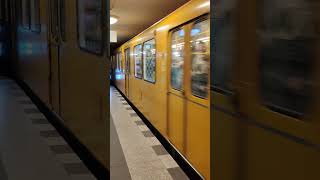 Berlin U-Bahn Typ F-Zug Alexanderplatz, Underground Typ F Train at Alexanderplatz