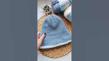 Fun with a knitting machine and @Hobbiicom  #knittingmachine #yarn #beanies #knit