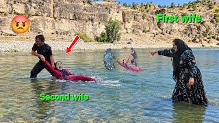 A fierce fight between two wives by the river; Faraj left the second wife there and left!