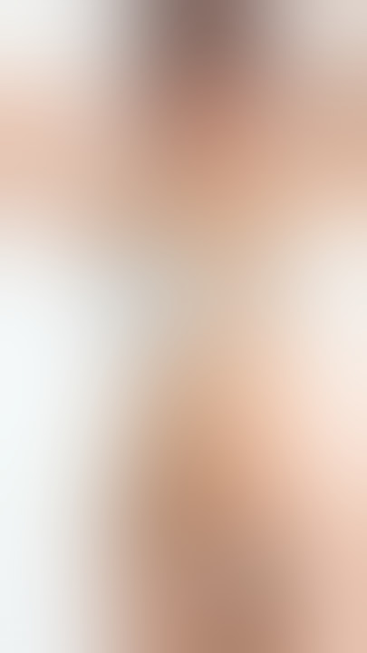 Portrait Video NINA in Blue Bikini