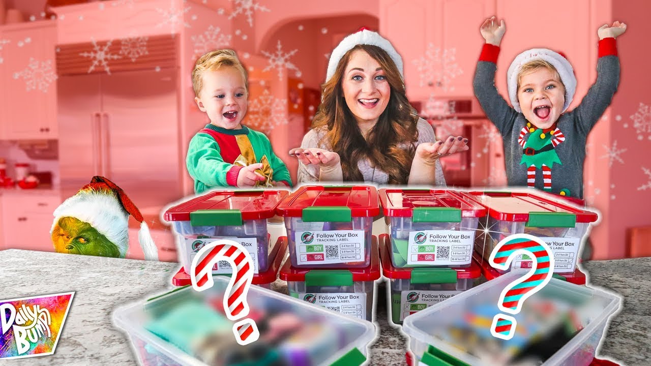 canon definicion Packing Christmas Toy Mystery Boxes for Kids! 🎁 (SECRET DOOR)