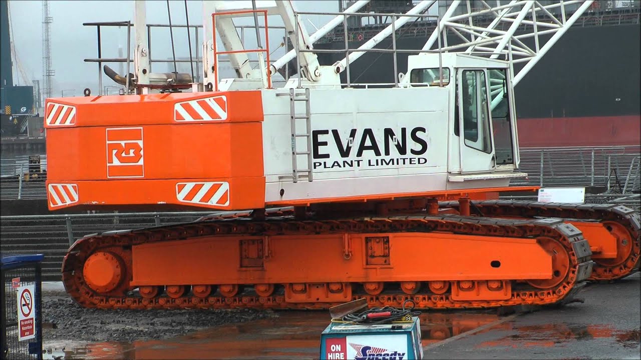 Ruston Bucyrus crawler crane working - YouTube