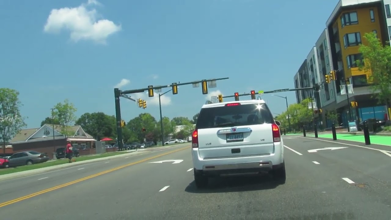 Drive around Williamsburg, VA showing the non-tourist side of town.