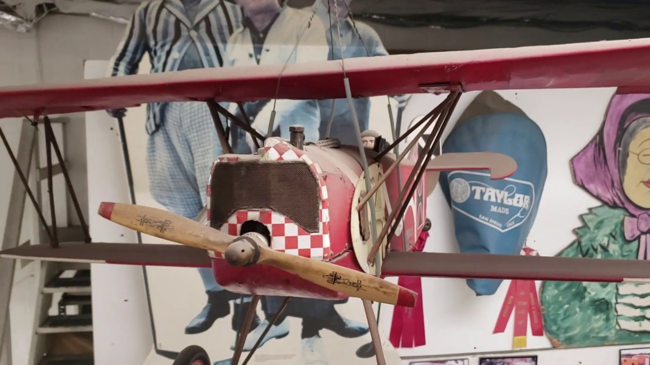 Auctioning Used unTested Red Barron Remote BiPlane Escondido Auctions. - YouTube