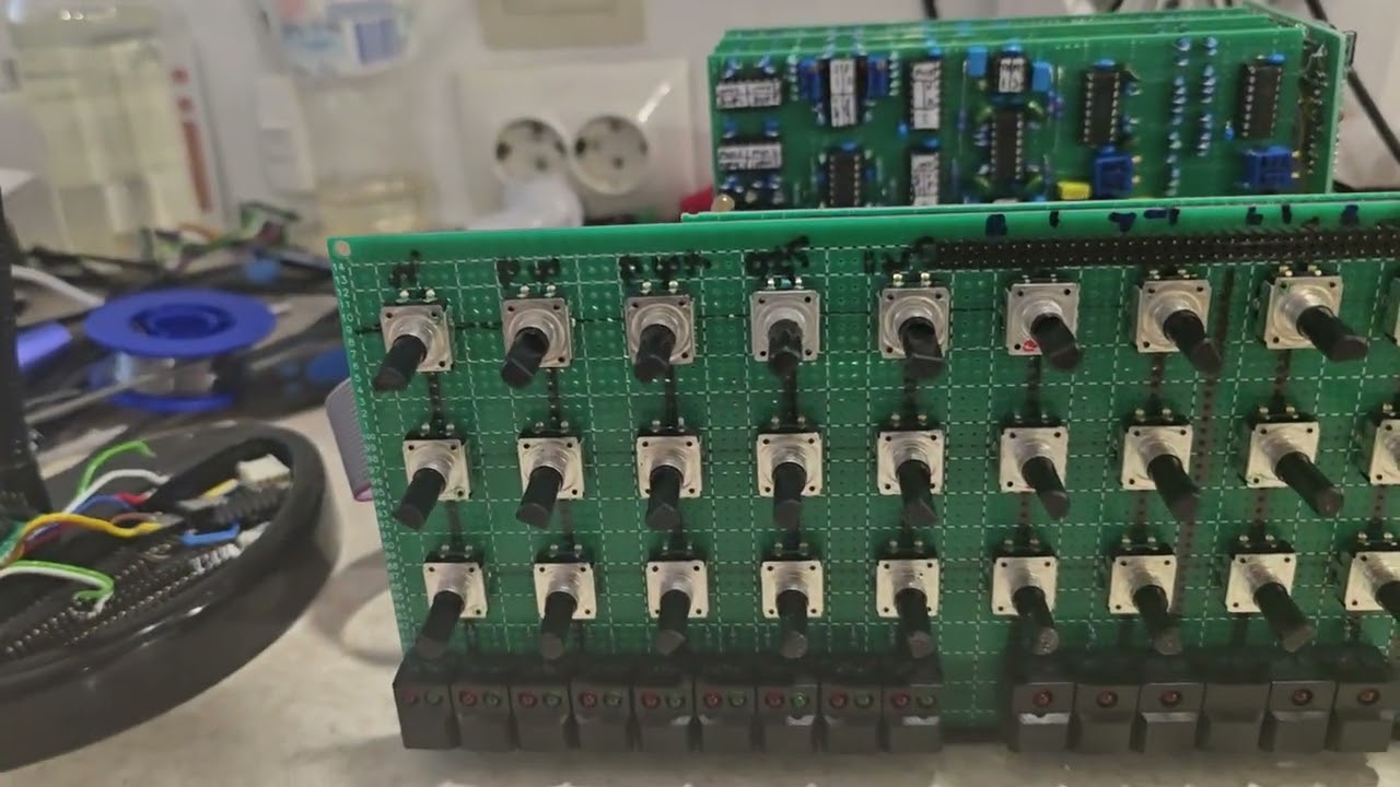 Adding 4000+ wavetables to the Hybrid Synth