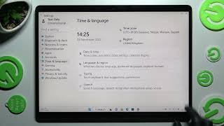 MICROSOFT SURFACE PRO 8 - How To Enable & Disable Auto Correction