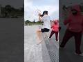 Thả diều nghệ nhân trẻ kéo diều nhảy bật lên cao rất đã luôn..#kite #patang #layangan #pipa #shorts￼