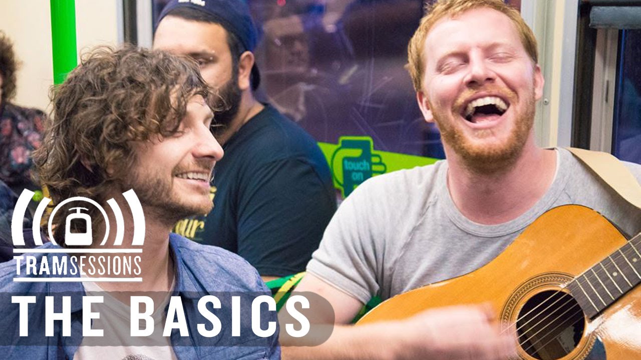 The Basics - Three Cool Cats | Tram Sessions auf YouTube ansehen The Basics - Three Cool Cats | Tram Sessions auf YouTube ansehen
