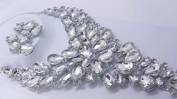 ELEGANT FANCY FABULOUS STATEMENT NECKLACE EARRINGS JEWELRY DIAMONDS CRYSTALS  BRIDE DRAG QUEEN BOSS