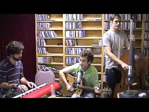 Sam Friend - High Hives - Folk & Acoustic Music wi...