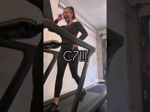 Tori Kelly -