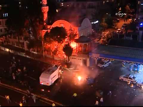 Fenerbahçe - galatasaray Olaylar l Fenerbahce fans riot after derby. 12.05.2012