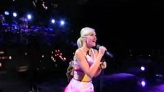 Gwen Stefani - 4 In The Morning (Live) chords