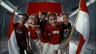 Download lagu SUHU Band feat. Pay - Terus Menyala |  