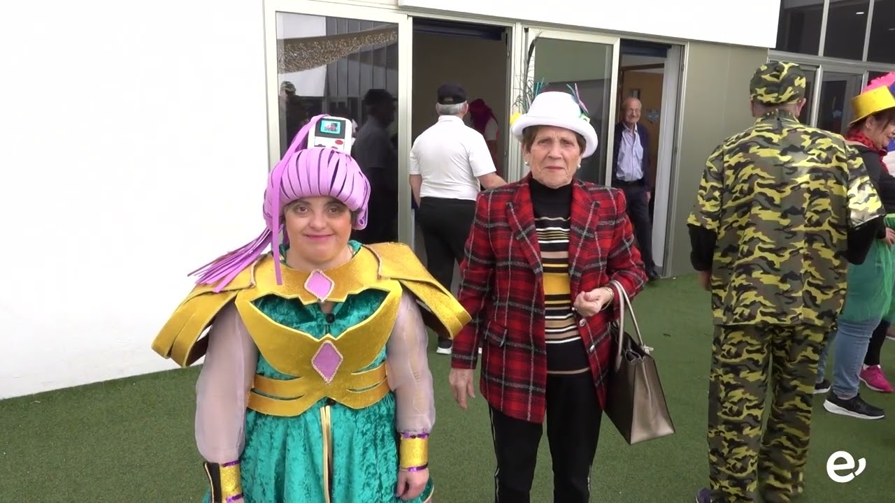 El Centro Ocupacional de Ingenio celebra su Fiesta de Carnaval con música, baile y diversión