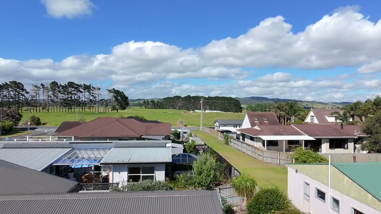 DJI Neo first trial outdoor with manual mode using my phone as control...