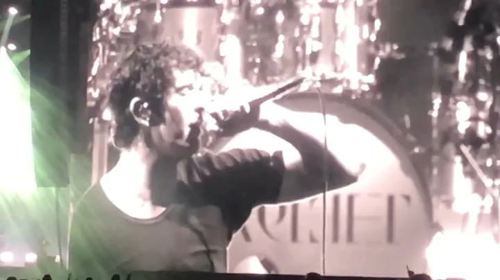 The 1975 Reading 2023 - Robbers