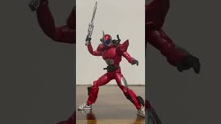 仮面ライダーアクセル　エンジンブレードを持ってポーズ　掌動-XX#shorts