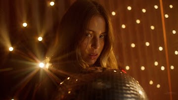 Effect Example Video: Vaxis 95mm Rainbow Dazzle Filter for Tilta Mirage