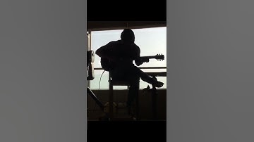 SUSHANT SINGH RAJPUT PLAYING GUITAR | GUITAR LOVER SSR | MEMORIES | PEACE