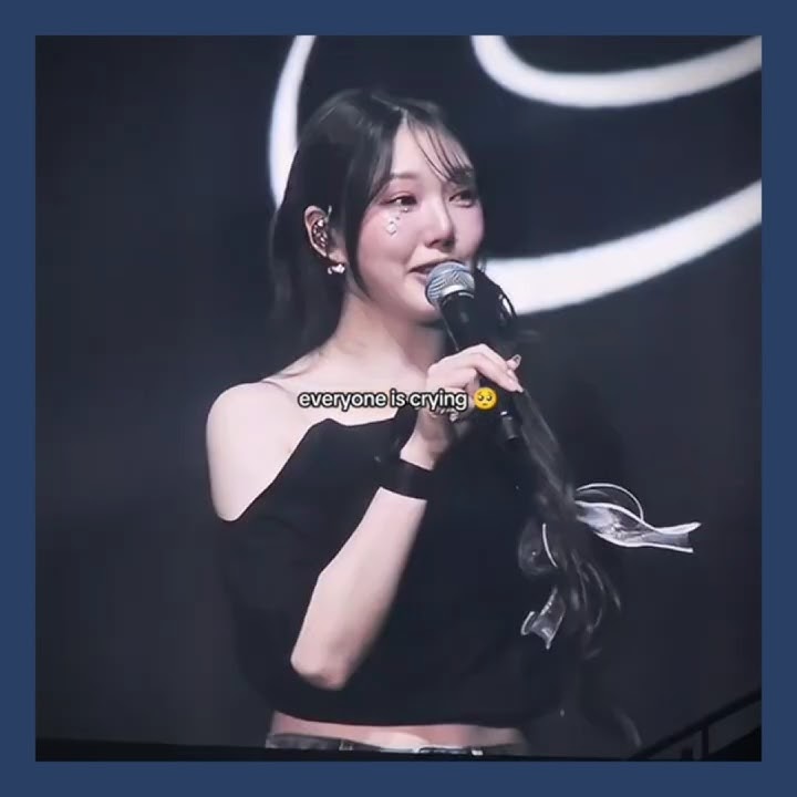 Gfriend crying on last day concert 😭💙 #gfriend #sowon #yuju #yerin #sinb #umji #eunha #crying
