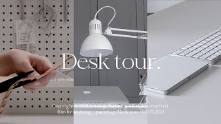 Desk Tour 👀 From my favorite desk items to equipments for youtube 🤨 ikea lamp, pegboard, stationery