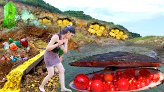 The girl found a giant golden crab and gold pearls in the river.