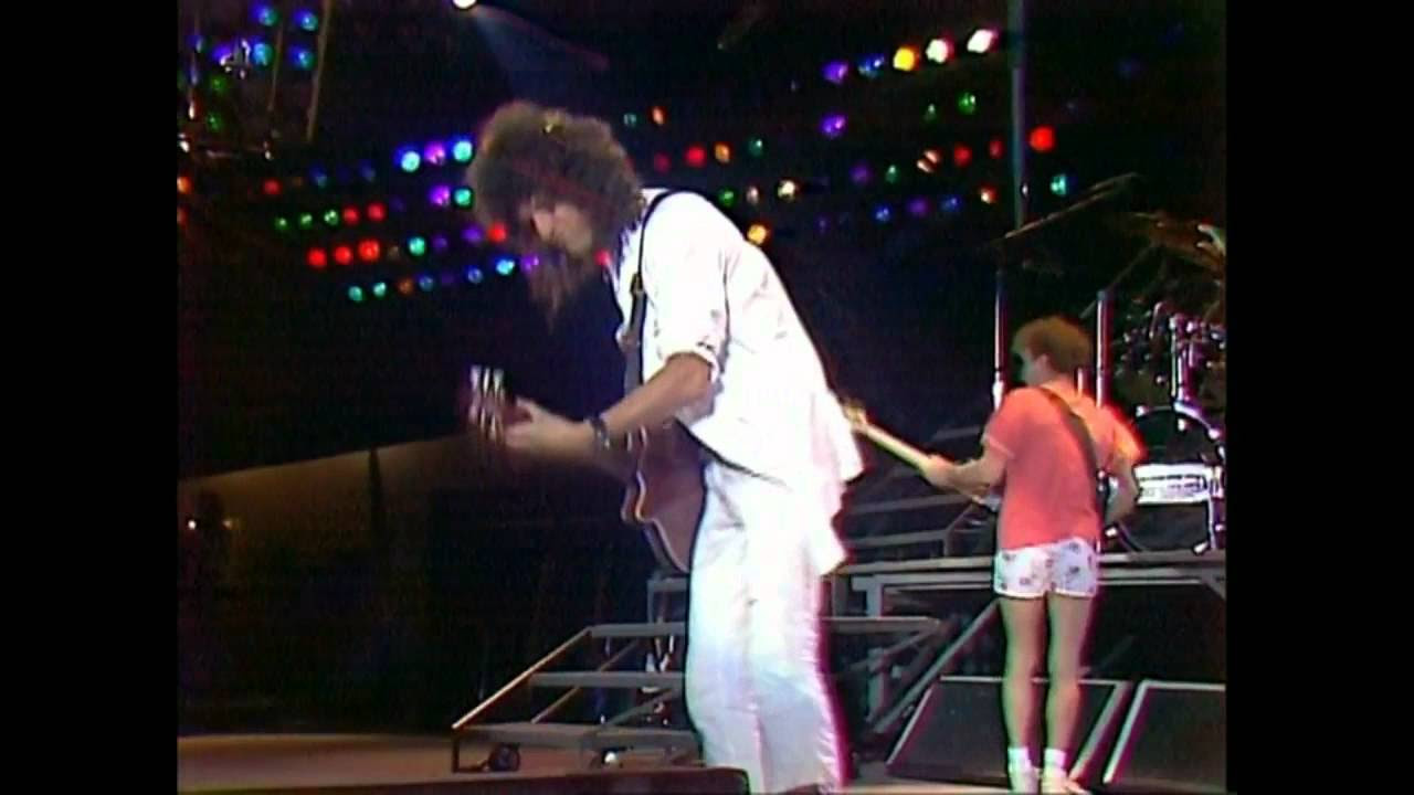 Queen   Now Im Here Live at Wembley 11071986